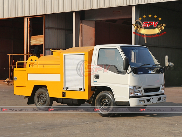 2,000 Litres Sewer Jetting Truck JMC - RF 2,000 Litres Sewer Jetting Truck JMC - RF
